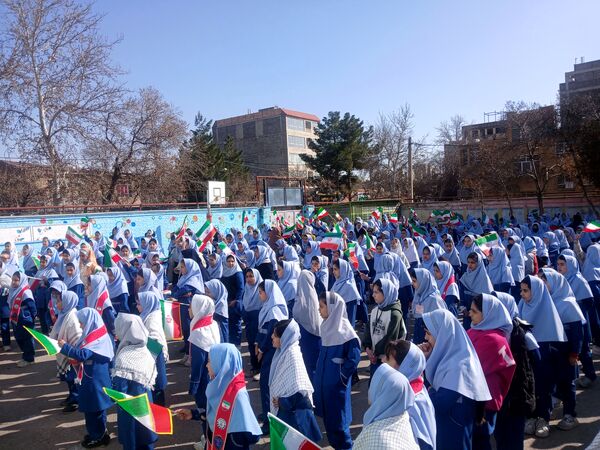 جشن نیمه شعبان در مدرسه دخترانه بنت الهدی صدر۲ 