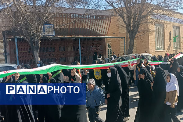 مردم شهر صغاد حامی آرمان‌های انقلاب با حضور در راهپیمایی ۲۲ بهمن