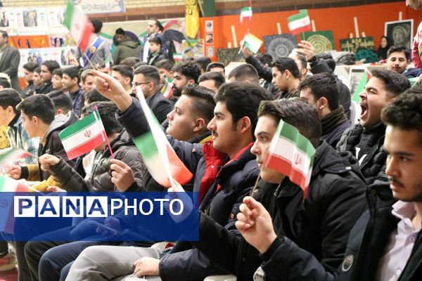 زنگ انقلاب در آذربایجان غربی