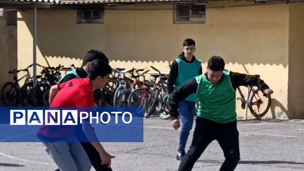 مسابقات درون مدرسه‌ای فوتسال در دبیرستان امام رضا (ع) نیشابور 