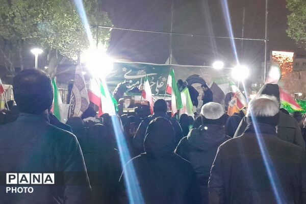 بیعت مردم انقلابی شهرری با سومین رهبر انقلاب 
