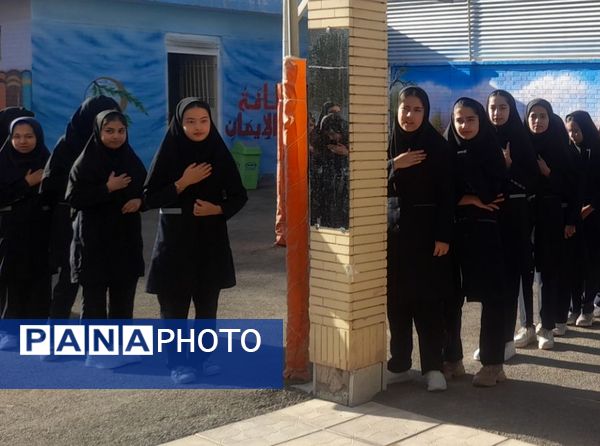 گرامیداشت هفته دفاع مقدس در دبیرستان فیاض