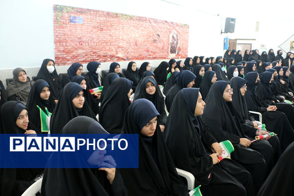 برپایی جشن «حضور تا ظهور» در دبیرستان شهیده حسنی سعدی قم