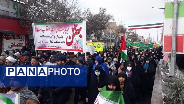جلوه‌هایی از حماسه آفرینی مردم شیروان در راهپیمایی ۲۲ بهمن 