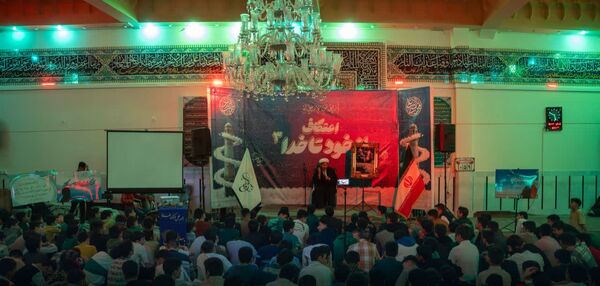 اعتکاف پسران نسل آفتاب