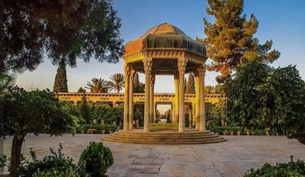 روزی برای حافظ؛ روزی برای سخن عشق و عرفان