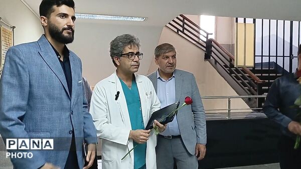تجلیل از پزشکان بیمارستان امام جعفر صادق(ع) در روز پزشک 