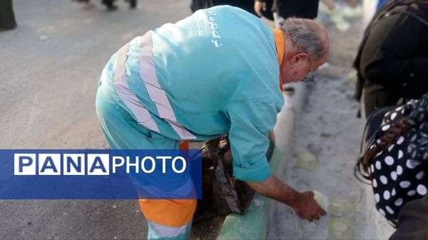 فداکاری در سکوت: رفتگر اربعین، قهرمان گمنام جمع‌آوری زباله در کاشمر