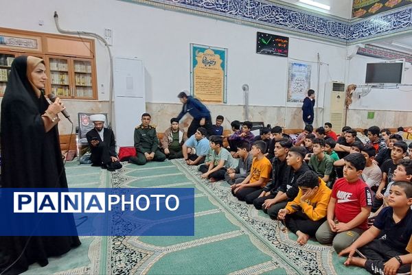 اعتکاف دانش‌آموزی در گناوه