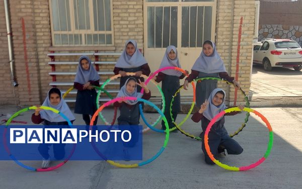 المپیاد درون مدرسه در آموزشگاه هفده شهریور بافق 