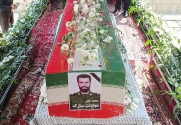  تشییع پیکر شهید سرگرد پاسدار محمد فقیه منزه در شهرک بهاران
