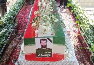  تشییع پیکر شهید سرگرد پاسدار محمد فقیه منزه در شهرک بهاران