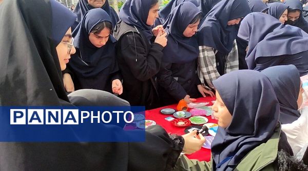 بازارچه کارآفرینی دانش آموزان دبیرستان پژمان بختیاری مشهد 