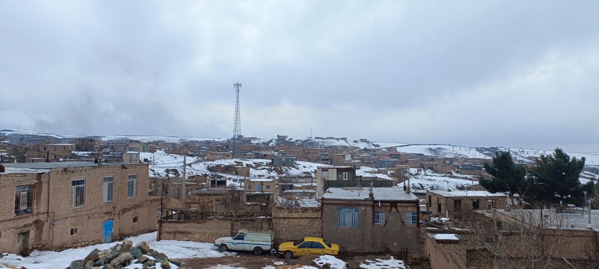 بارش برف زمستانی در روستای برزنون شهرستان نیشابور
