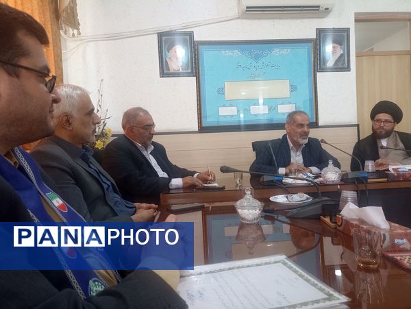 دیدار خبرنگاران پانا با مدیر آموزش و پرورش ناحیه 3 قم