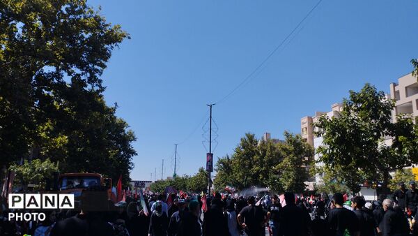 تشییع پیکر مطهر رهبر شهید و خانواده ایشان در مشهد