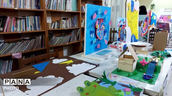 نمایشگاه جابربن‌ حیان در دبستان دخترانه فرهنگیان ۲ 