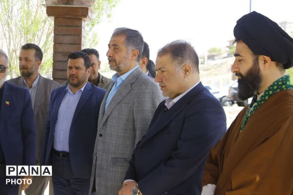 حضور مسئولان ارشد در مزار شهید گمنام فیروزکوه؛ تجلیل از مقام شامخ شهدا