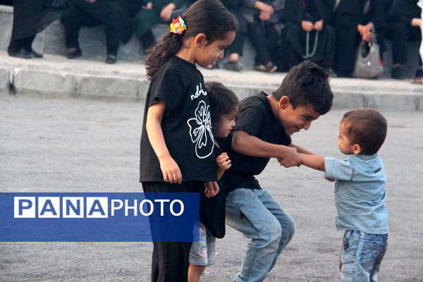 حضور نسل سوم حسینی در تاسوعا