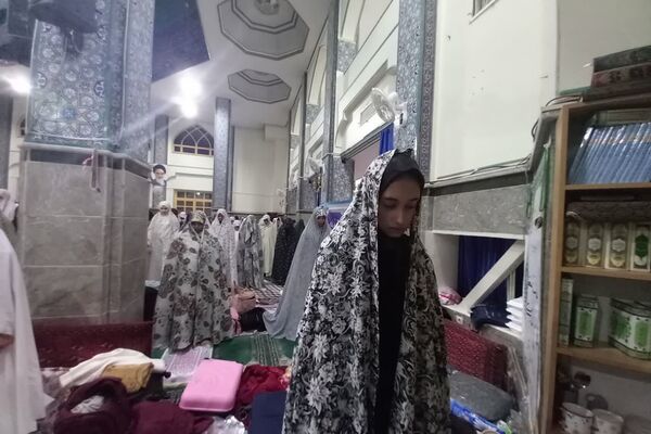 مراسم معنوی اعتکاف دانش‌آموزی دختران دبیرستان ارمغان