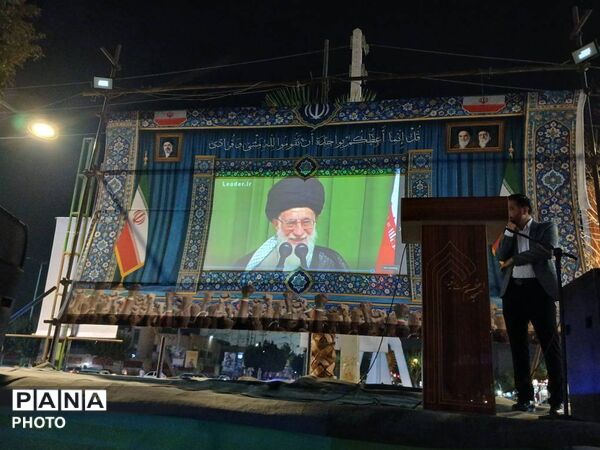 غرفه مشاوره در میدان هفت‌تیر؛ همراهی در لحظات حساس تصمیم‌گیری