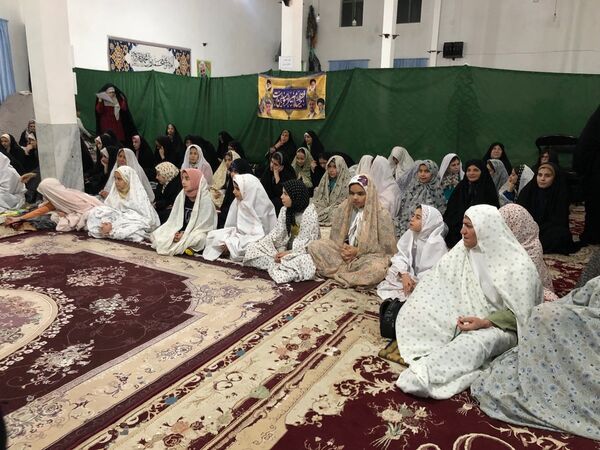 مراسم اعتکاف دانش آموزی در شهر راز