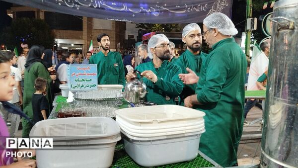 چایخانه حضرت زهرا در صدمین شب از اجتماعات