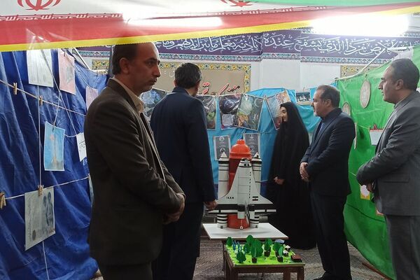 جشن انقلاب در ناحیه دو شهرری با حضور معاون پرورشی و فرهنگی شهرستانهای استان تهران 