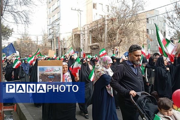 حضور گسترده مردم شهرستان شهید پرور شهرستان شهریار در راهپیمایی ۲۲ بهمن