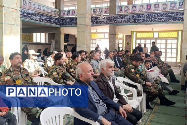 گل‌های سپاس بر مزار قهرمانان شیراز