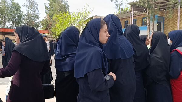 برپایی بازارچه کار و فناوری در دبیرستان شهید بهشتی آشخانه