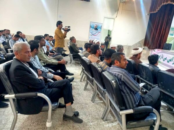 آیین تجلیل از فعالان حوزه آموزش‌و‌پرورش شهرستان فلارد