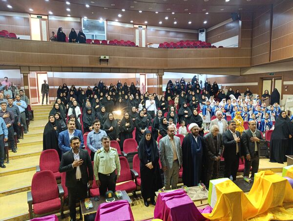 مراسم تجلیل از معلمان شهرستان فراشبند