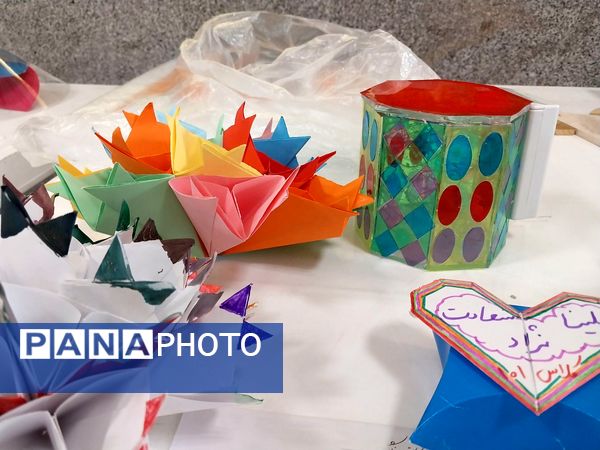 برپایی نمایشگاه ریاضی در دبیرستان آرمینه مصلی‌نژاد