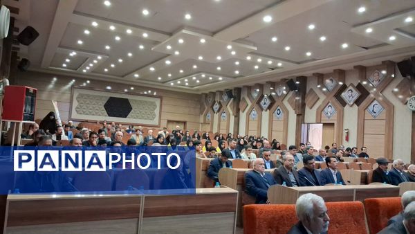 نشست کنشگران فرهنگی ،اجتماعی و سیاسی شهرستان کاشمر کاشمر