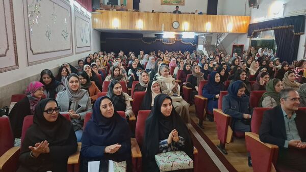 گرامیداشت روز مادر مدرسه دخترانه ۱۷ شهریور 