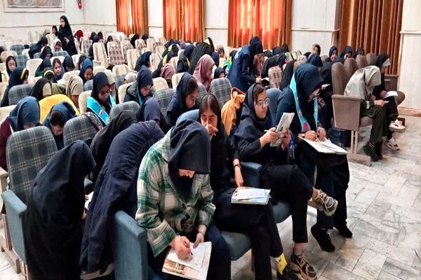 دوره مقدماتی آموزش خبرنگاری ویژه دختران در کانون اندیشه،