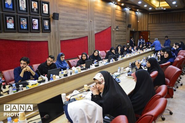 نشست خبری مدیرکل آموزش و پرورش شهرستان‌های استان تهران با خبرنگاران پانا