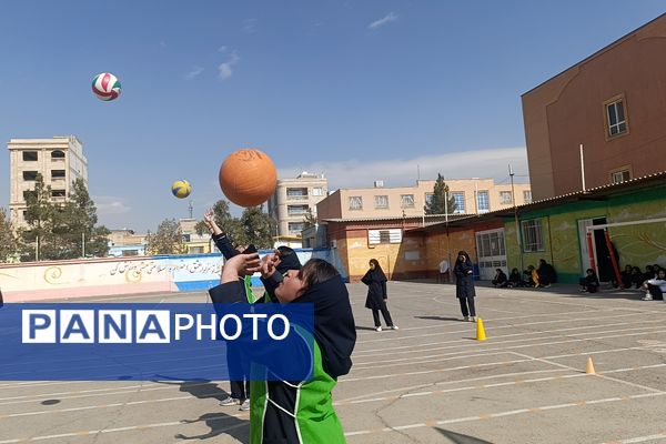 افتتاحیه المپیاد ورزشی درون مدرسه ای در دبیرستان مهر نیشابور