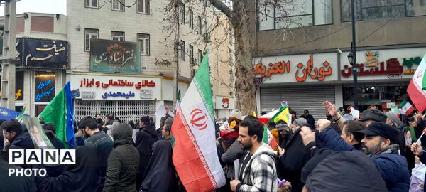 اجتماع بزرگ مردم کرج در راهپیمایی روز قدس