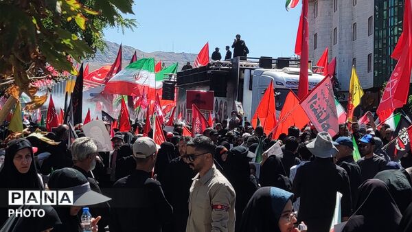 مراسم تشییع پیکر مطهر رهبر معظم انقلاب در جوار ملکوتی حرم امام رضا (ع)