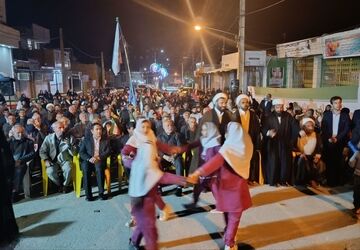 نمایش خیابانی به همت آموزش وپرورش در شهر قلعه رئیسی 