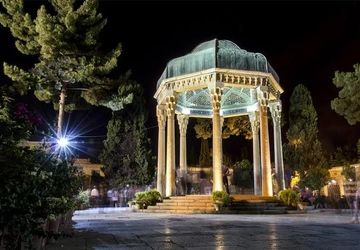 ارادتی از جنس حضور در محفلی با لسان الغیب




