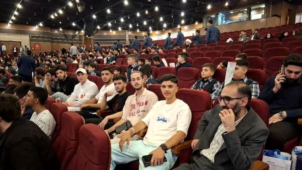 همایش طلایه‌داران دانش و بینش منطقه ۱۶