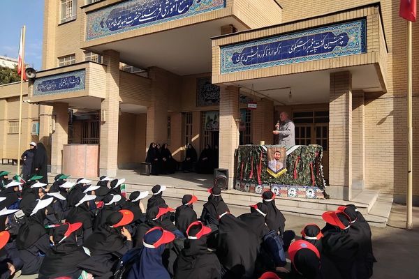 برگزاری جشن به مناسبت هفته دفاع مقدس و میلاد سیدالکریم در ناحیه یک شهرری 