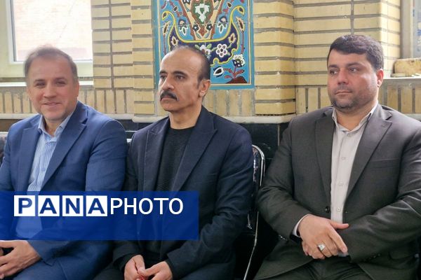 آغاز فصل بندگی دانش‌آموزان قرچک در جشن تکلیف