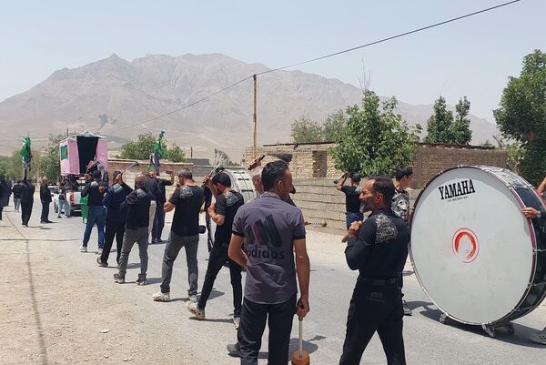 مراسم عزاداری و زنجیرزنی روز عاشورا در روستای جعفرآباد بوانات