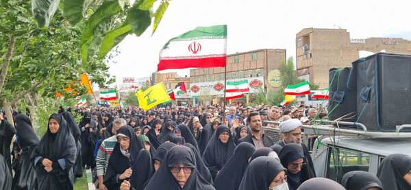 مراسم تشییع و خاکسپاری دو شهید گمنام دوران دفاع مقدس در قم