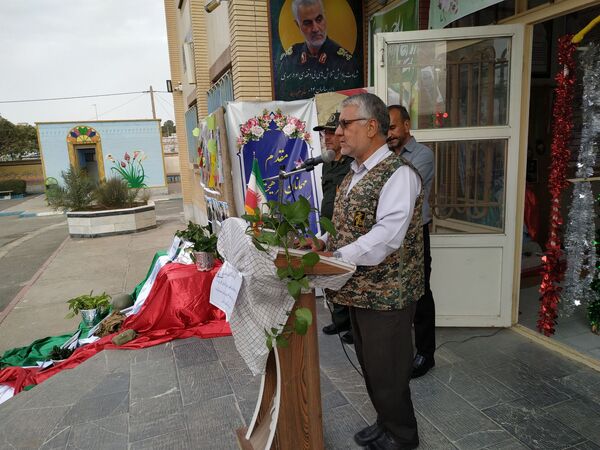 جشن آغاز سال تحصیلی جدید در دبیرستان نمونه ایمان 