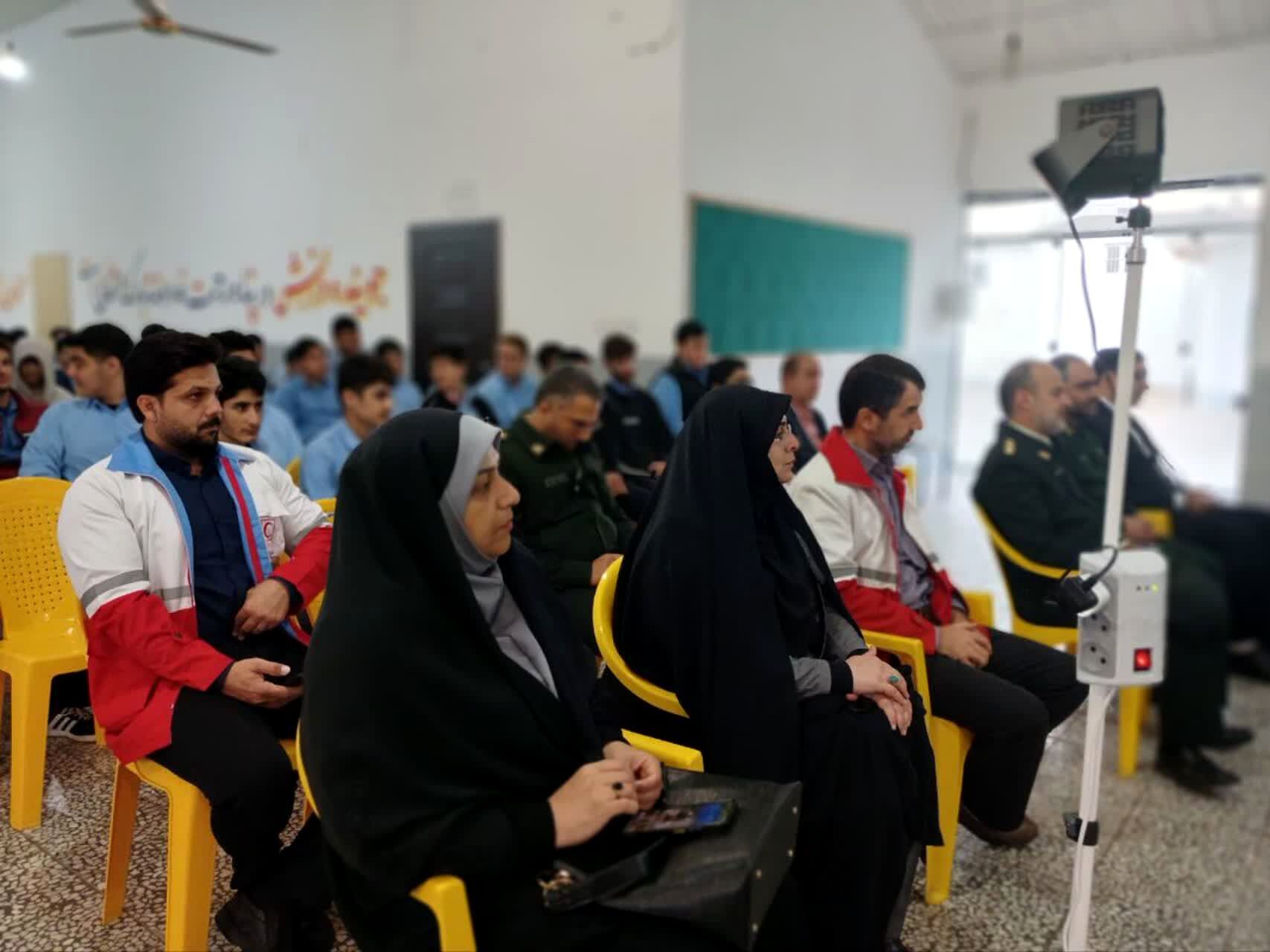 برگزاری پدافند غیرعامل در مدرسه امام علی(ع) شهرستان فریدونکنار